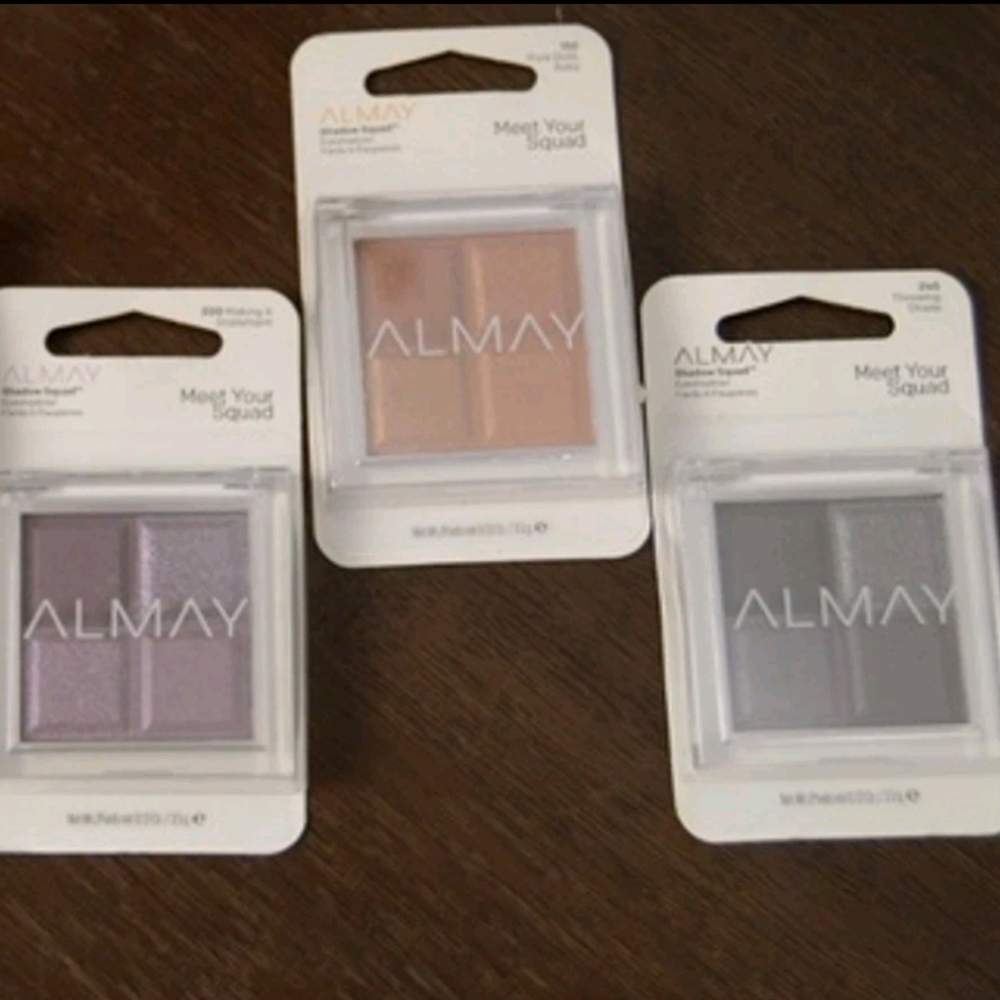 Meet My Squad Eyeshadow 200 Making a Statement - Picture 2 of 3